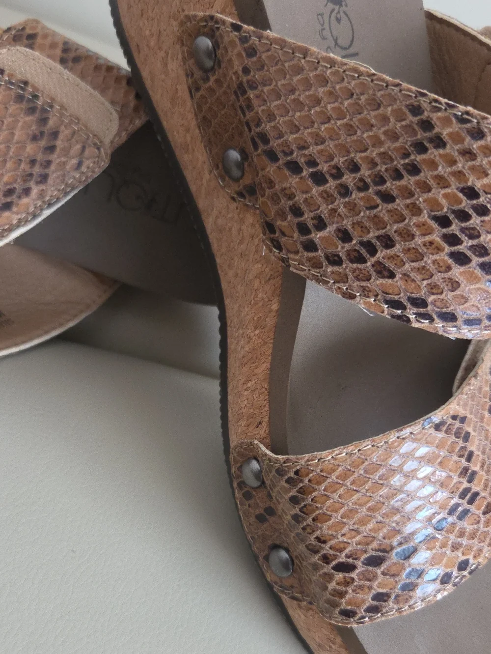 Boutique by  Corkys Tan Brown Snakeskin Platform Slide Sandals Size 9